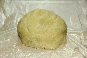 Limonnyy pirog s karamelizovannymi dolkami limona. master-klass 2