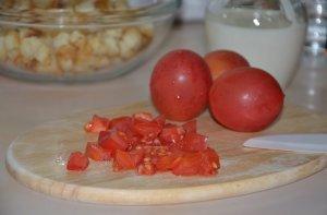 Salat s fasolyu i kopchenym myasom. master-klass 3