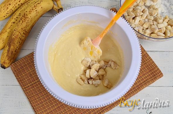Vypechka Bananovyy pirog s kremom master-klass 7