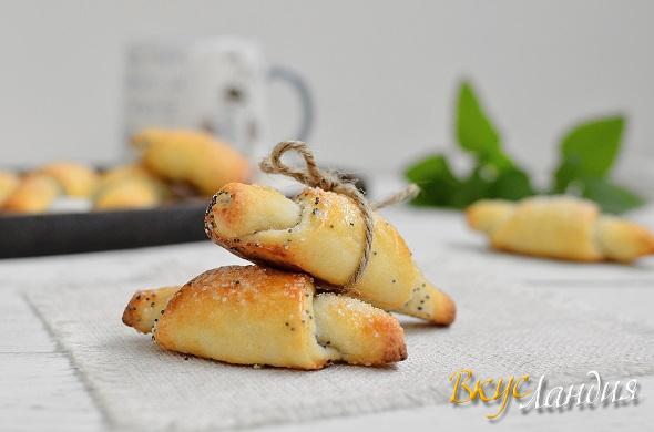 Творожные рогалики с маком