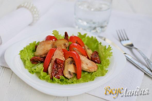 Салат Элегант с курицей и грибами