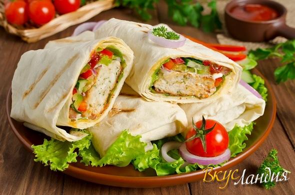 Шаурма с кебабом и овощами