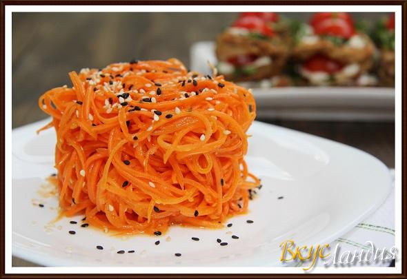 Салат морковный с кунжутом