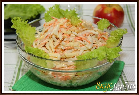 Салат из капусты с яблоком